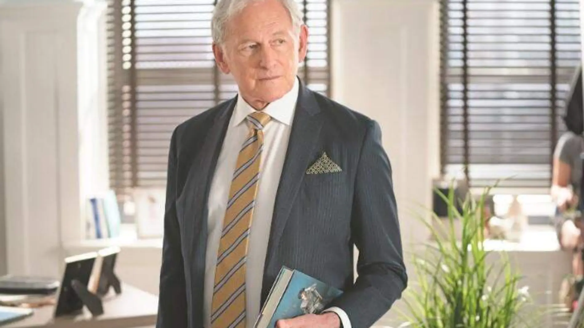 Victor Garber